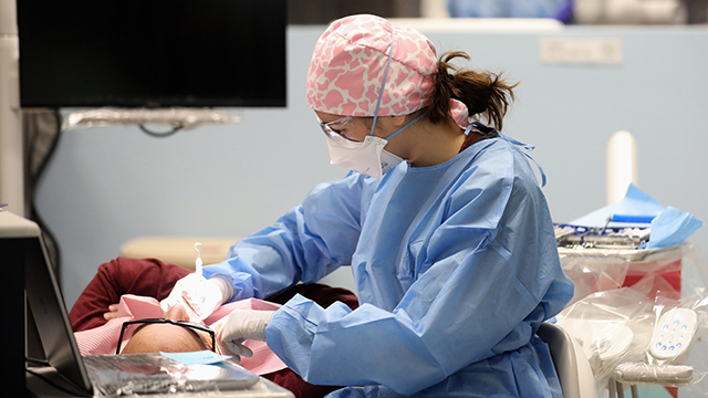 dental-hygiene-aas-640x360