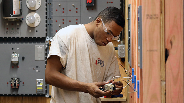 electrical-technology-aas-640x360