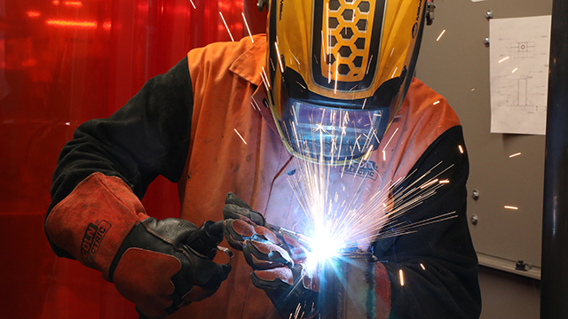 metal-fabrication-welding-aas-640x360